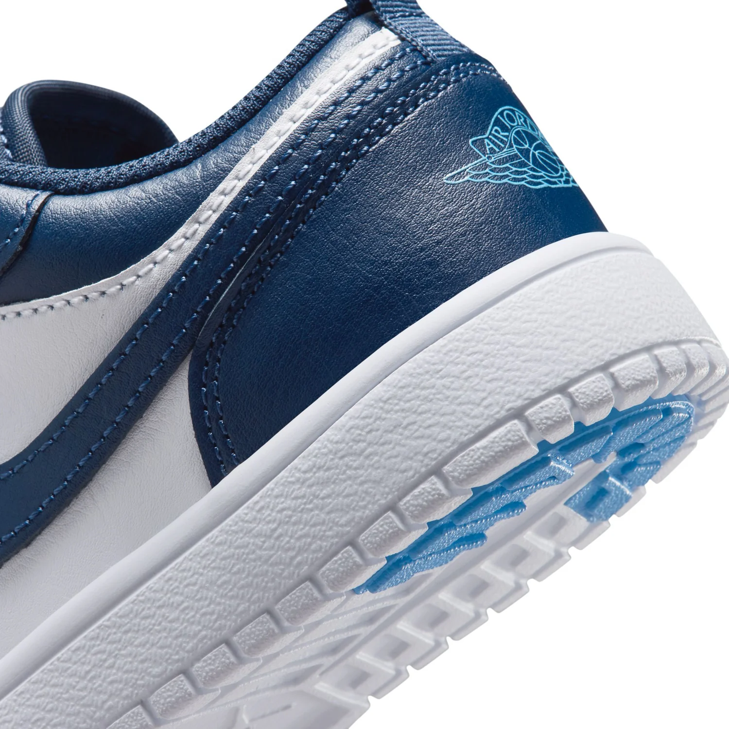 AJ 1 Low Alt - Kids - Image 7
