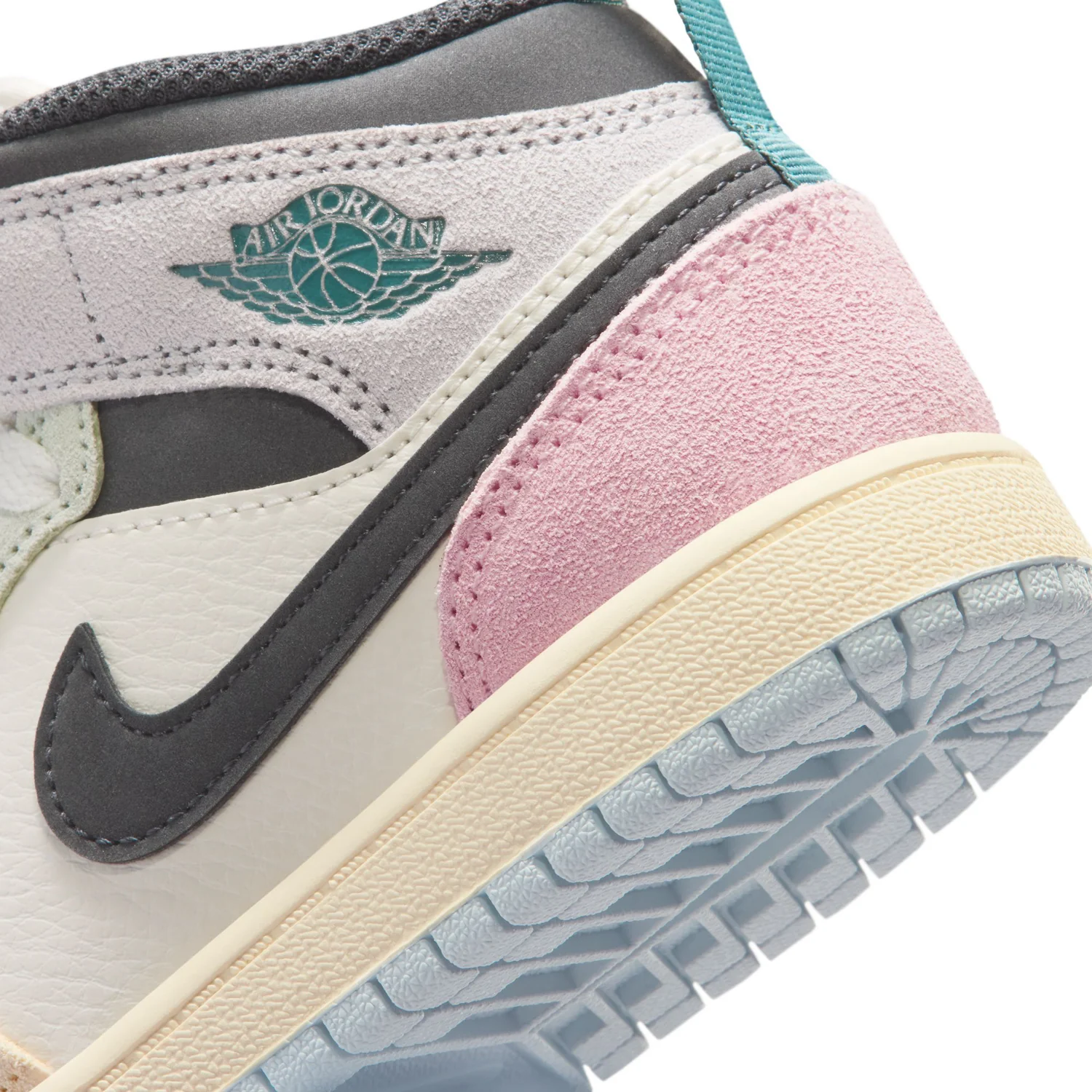 AJ 1 Mid - Kids - Image 7