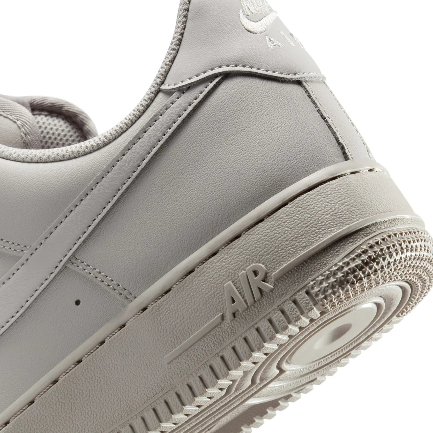 Air Force 1 Low 07 - Mens - Image 8