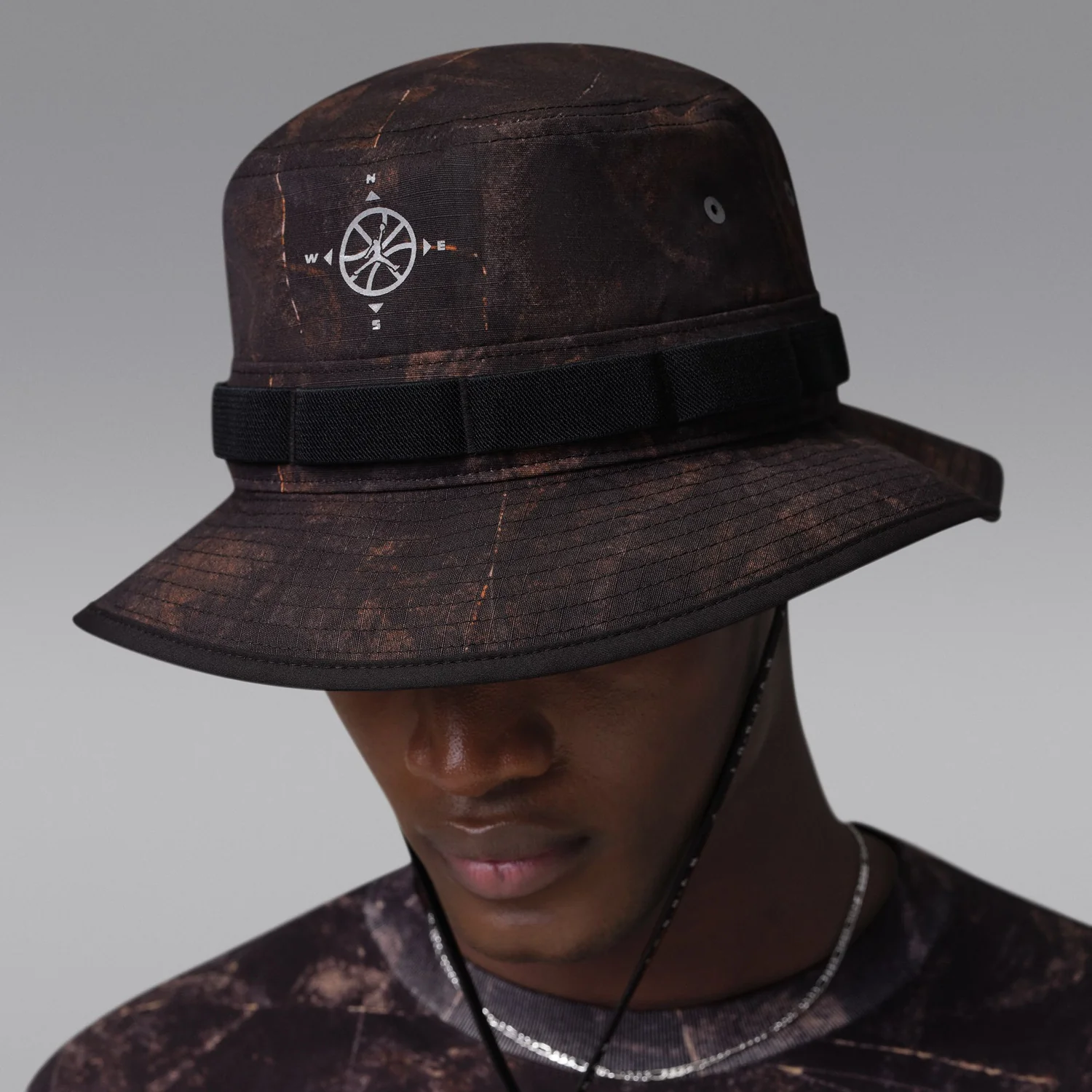 Jordan Apex Utility AOP Hike Mike Bucket - Image 2